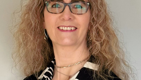 Jennifer Liston-Smith Headshot.jpg 1