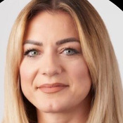 Paula Llewellyn