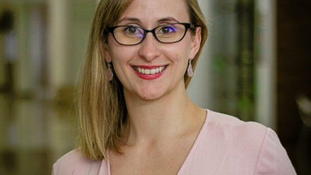 Ashton Taggart, Expedia Headshot LI.jpg 1